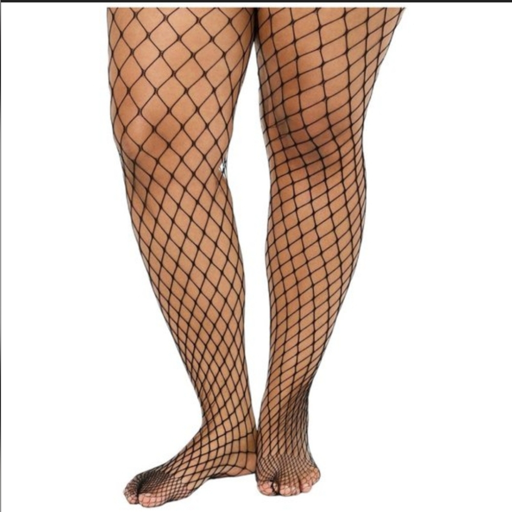 NWT Torrid Thick Weave Fishnet Size 1/2